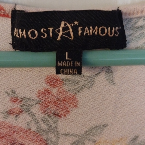 Pink flower shirt - Picture 4 of 6